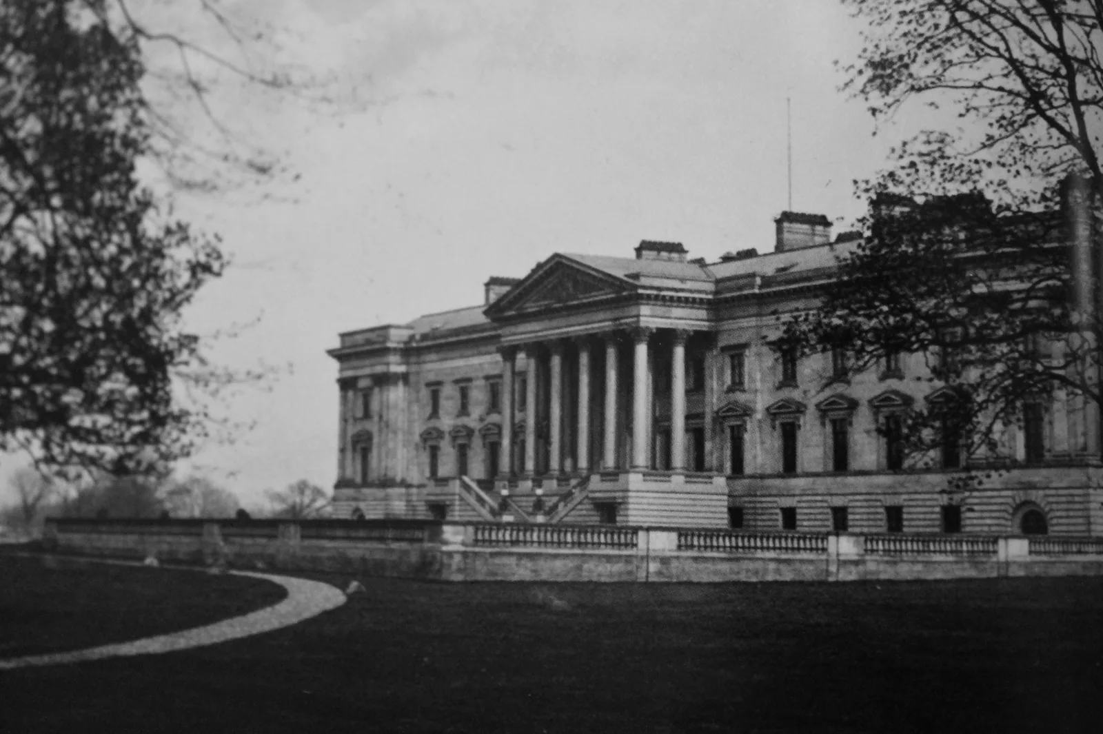 Historic black-and-white view of Hamilton Palace from the north-west